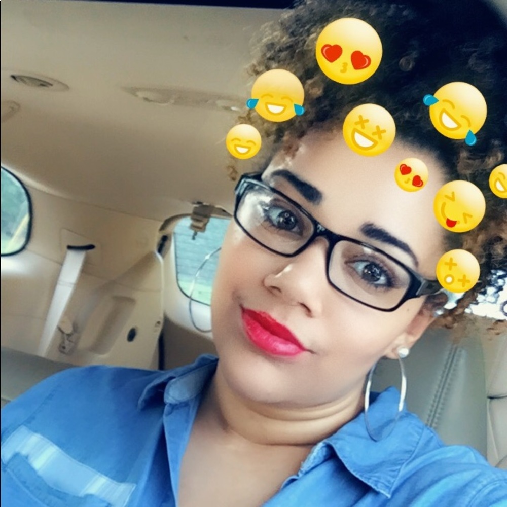 Meet your Posher, Cece